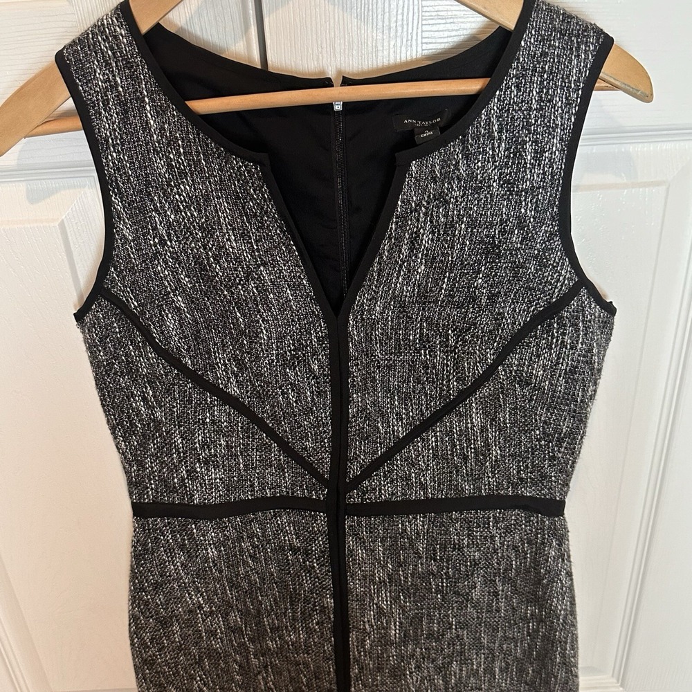 Ann Taylor Sheath Dress Black Gray Size 4 Wedding Party Business Classic Elegant - Picture 3 of 16